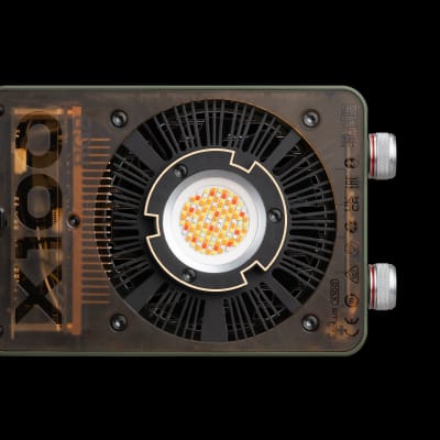 Lámpara Zhiyun Molus X100 RGB