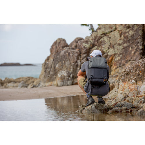 Estuche Lowepro Fastpack BP 250 AW III Black