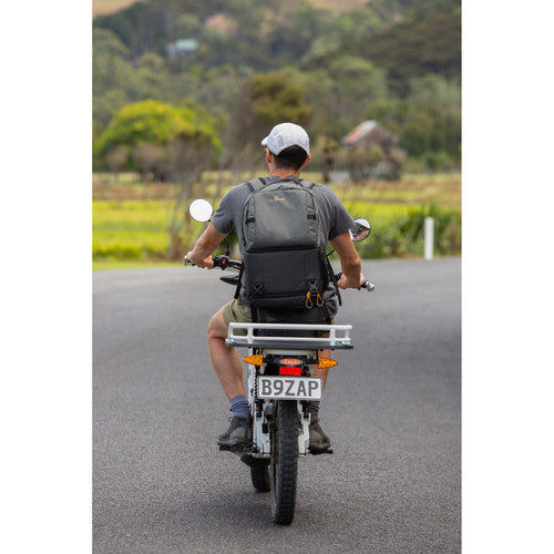 Estuche Lowepro Fastpack BP 250 AW III Black