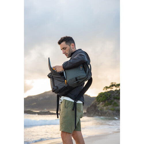 Estuche Lowepro Fastpack BP 250 AW III Black