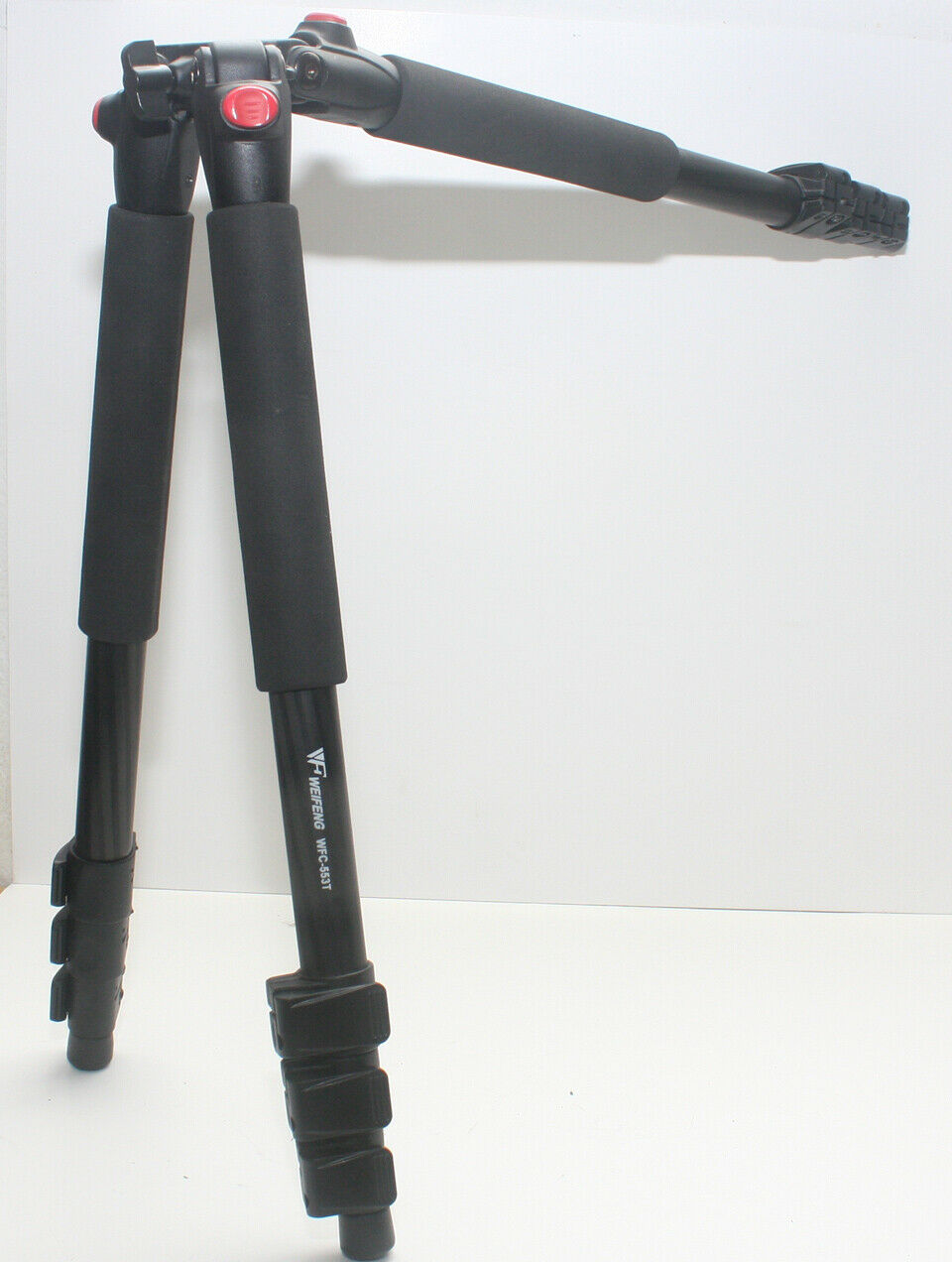 Tripié Weifeng WFC-553T