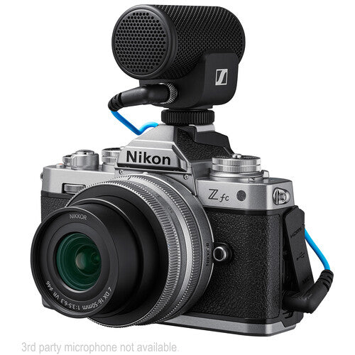 Cámara Nikon Z FC con lente de 16-50mm