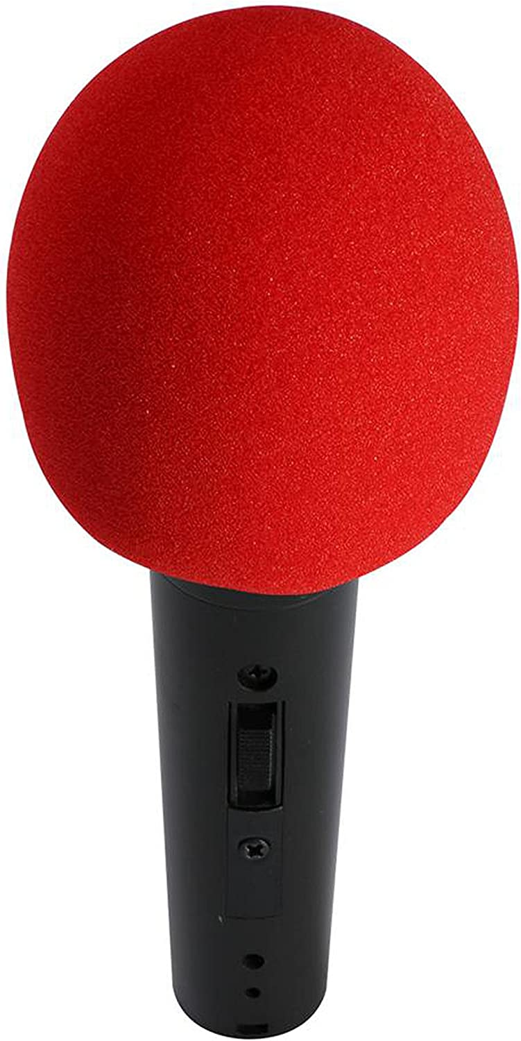 Un Micrófono Con Paravientos De Espuma Roja Sobre Fondo Blanco